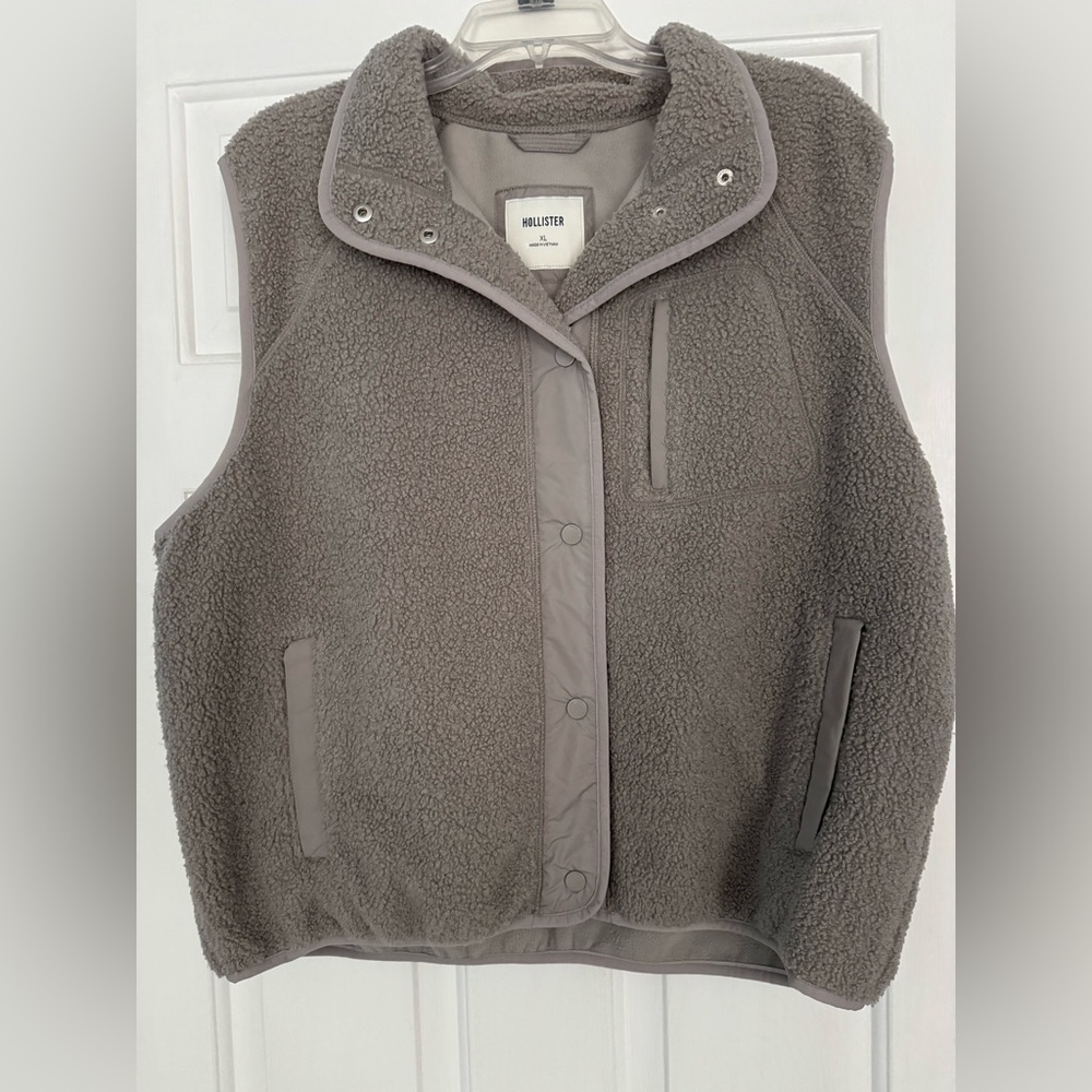 Hollister Vest